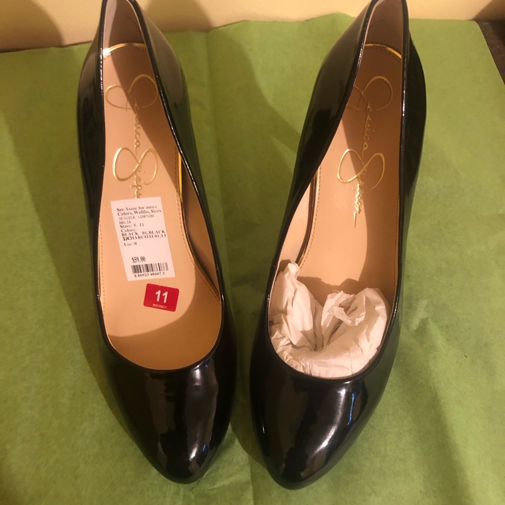 Jennifer Simpson heels